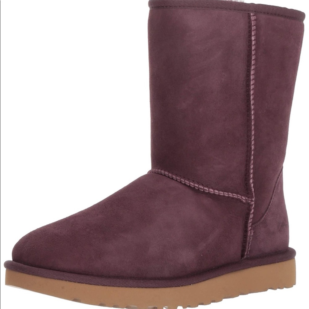 NWT❗️UGG Classic Short Women’s Boot